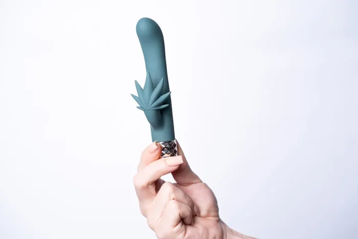 Maia Toys Female Sex Toys Kusha 420 Series Crystal Gems GSpot Vibrator Green Maia Toys Female Sex Toys Kusha 420 Series Crystal Gems GSpot Vibrator Green