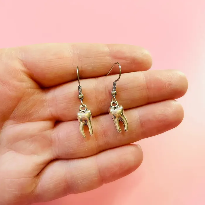 Alien Bratz Vibrators Teeth Earrings